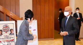 Indian envoy confers on bilateral relations with Japanese Upper House President Santo Akiko
