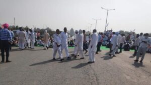 Haryana farmers protest against the farm laws on the Delhi-Chandigarh highway