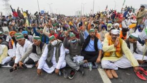 Farmers protesting blocks the Delhi-Meerut Expressway again